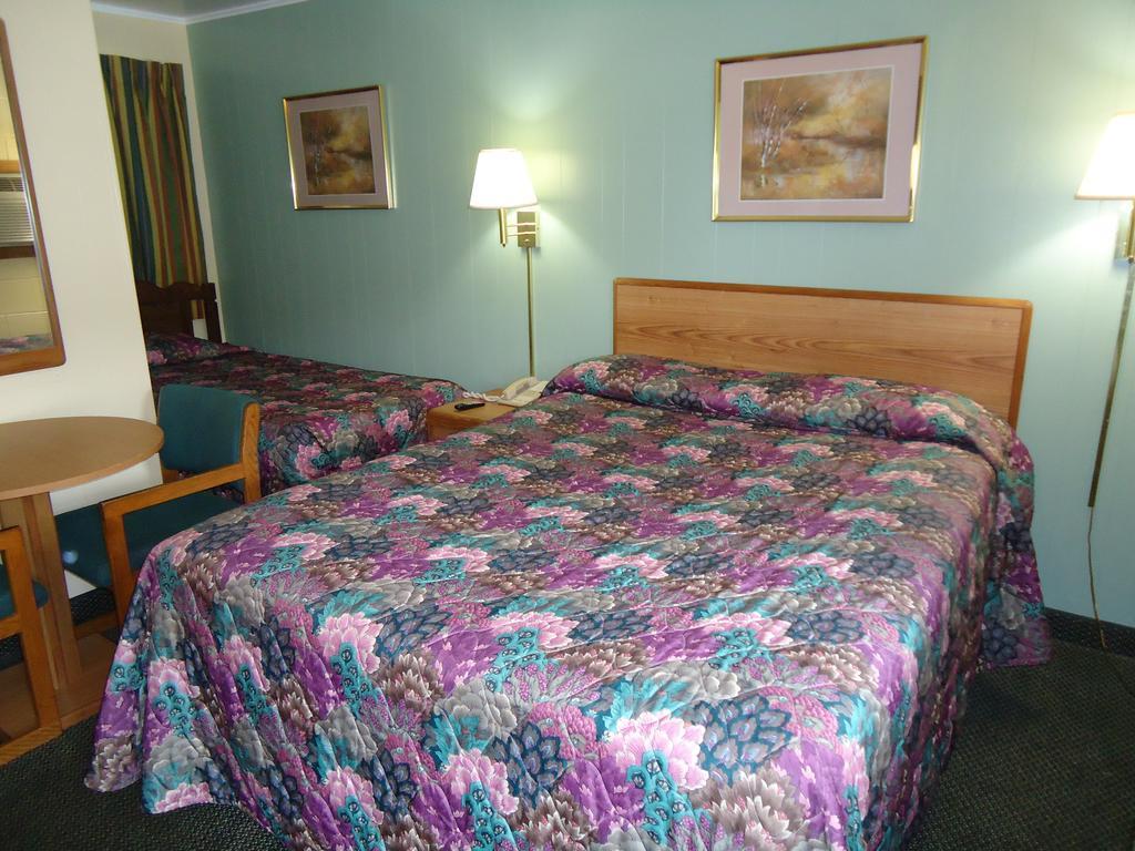 Tower Motel Green Bay Ruang foto